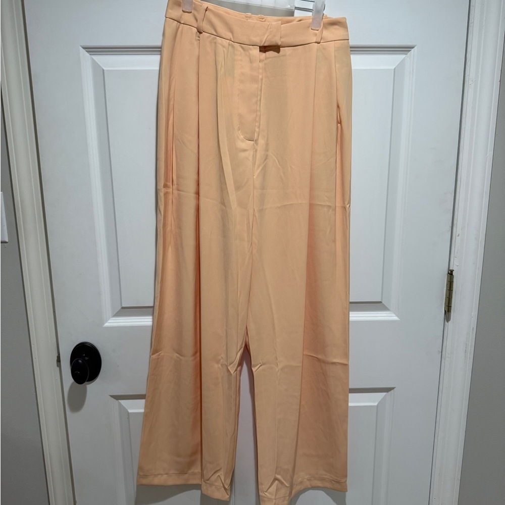 Wide Leg Trousers in Peach